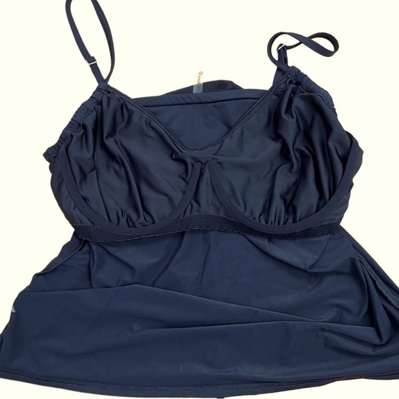 lands’ End tankini top, size 18L, full underwire cup bra, adjustable straps - Picture 3 of 4